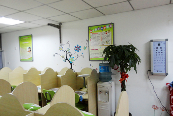 復(fù)合眼鏡,防近視,視力養(yǎng)護(hù),三用眼鏡“護(hù)目亭視力加盟品牌店開業(yè)啦,歡迎大家前去體