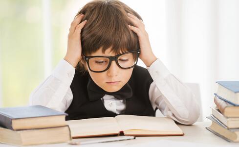 高度近視或成致盲殺手 六個方法緩解近視 如何有效緩解近視 緩解近視的方法有哪些 什么方法緩解近視